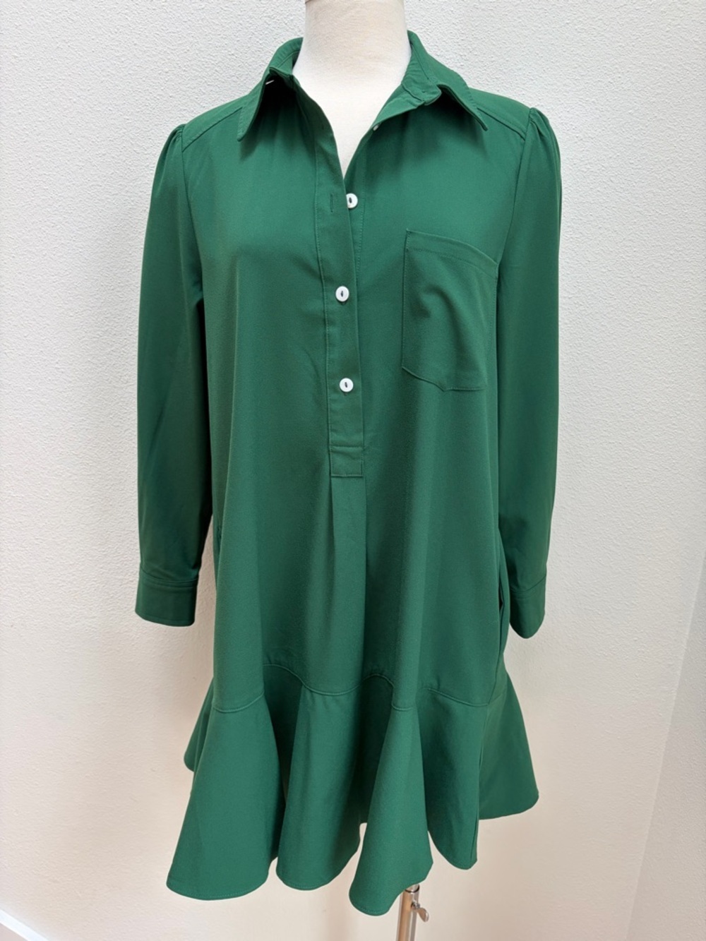 Tuckernuck Callahan Shirt Dress Collared Button Front Emerald Green Size Medium - Picture 2 of 9